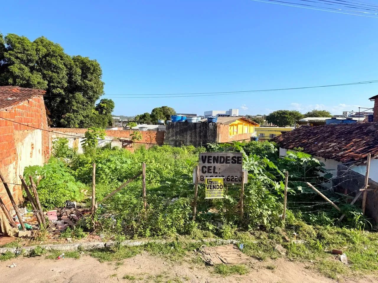 Terreno à Venda em Abreu e Lima - Três minutos do Centro.