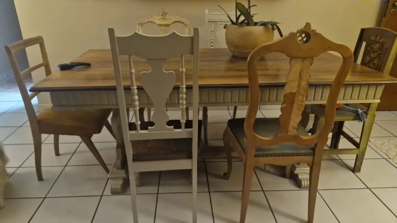Jogo de mesa de jantar, madeira lindíssimo  - Foto 2