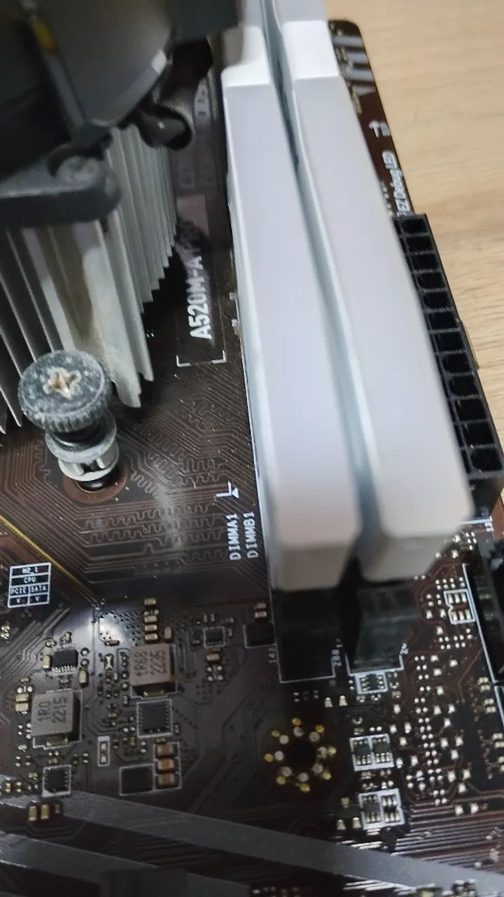 Placa Mãe MSI A520M-A + Ryzen 3 2200G - Foto 3