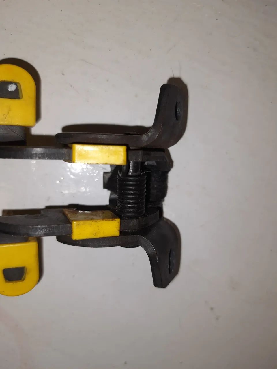 Dobradiça Limitador Porta Traseira Fiorino 2014/2020 - Foto 4