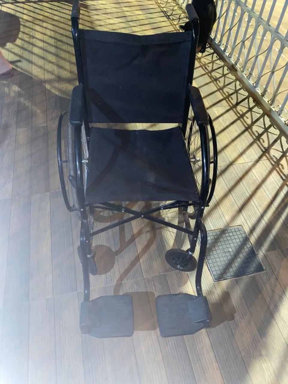Cadeiras de rodas - Foto 2