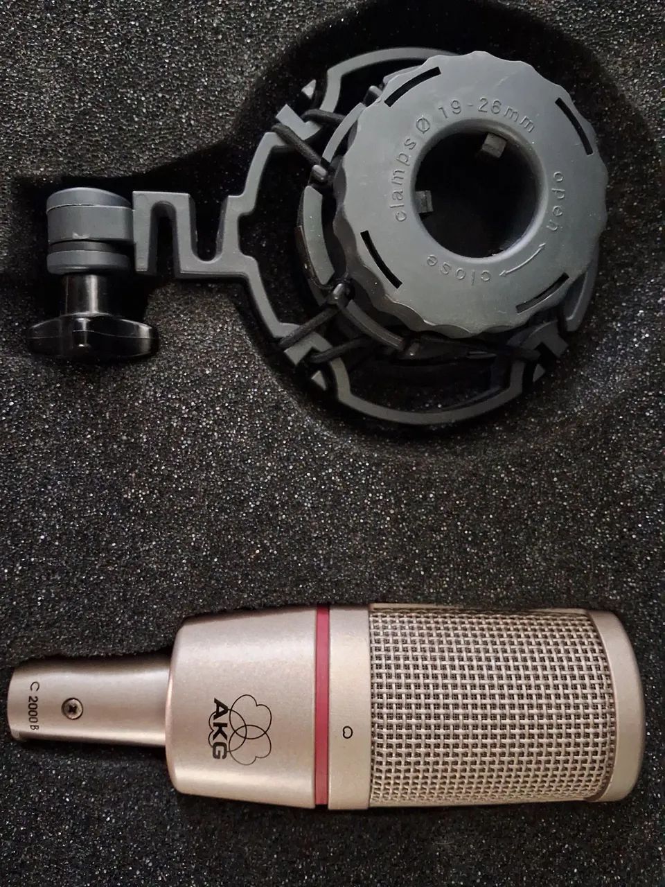Microfone condensador AKG C2000B_perfeito! - Foto 2