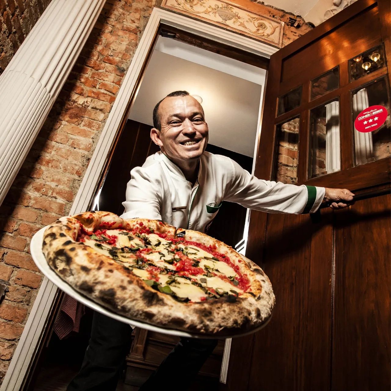 Vaga atendente de pizzaria 