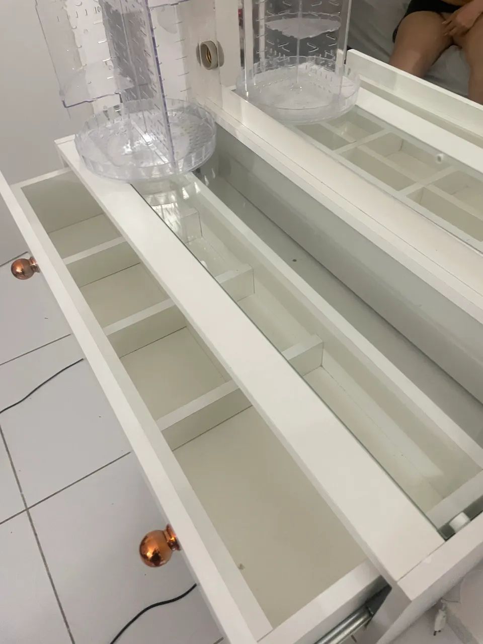 Dressing Table with Vanity Mirror487306043023708161