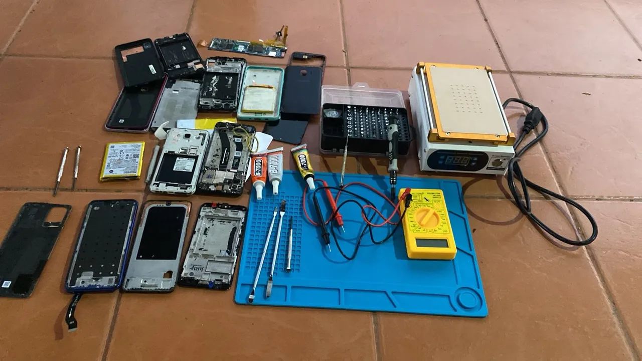 MAQUINA DE RETIRAR DISPLAY DE CELULAR FERRAMENTAS E CELULARES PRA RETIRADA DE PECAS . - Foto 3
