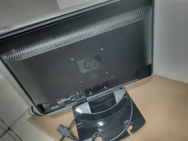 Monitor HP 17 W17e Usado - Foto 2
