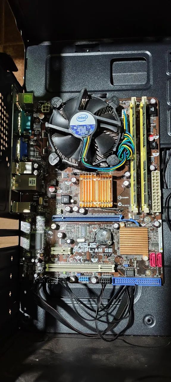 Placa mãe processadorl core 2 quad com 3 gigas de memória 