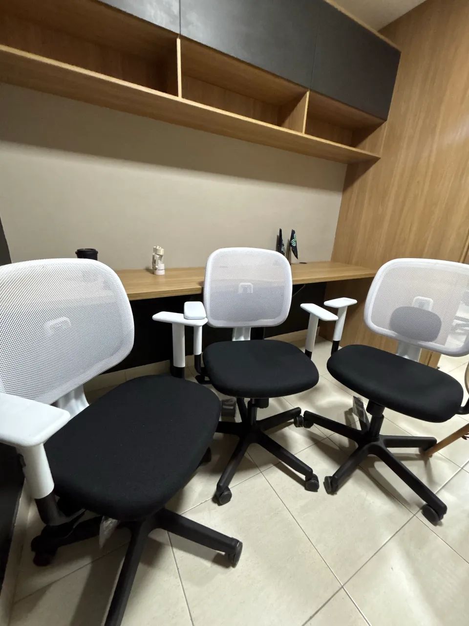 3 Cadeiras Flexform Preto e branco ( separado é mais caro )