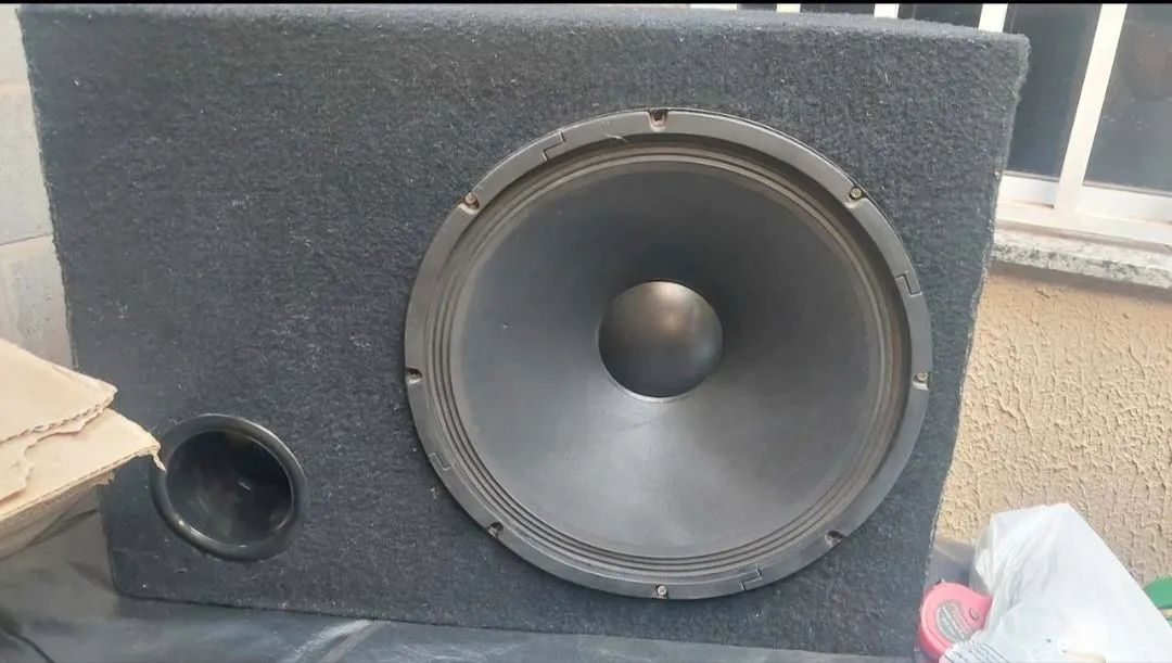 Vendo alto falante 15 polegadas 