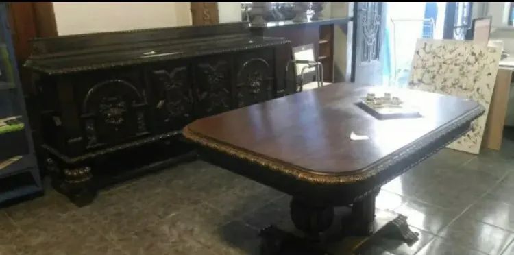 Conjunto de Sala de Jantar Colonial - Bufê, mesa, cadeira de Couro - Foto 2