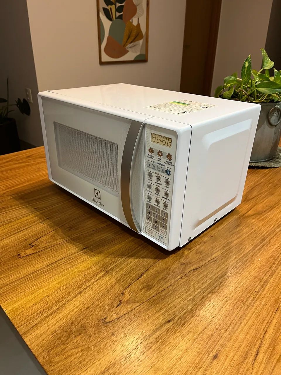 Micro Ondas Electrolux 20 Litros Branco Usado - Foto 2