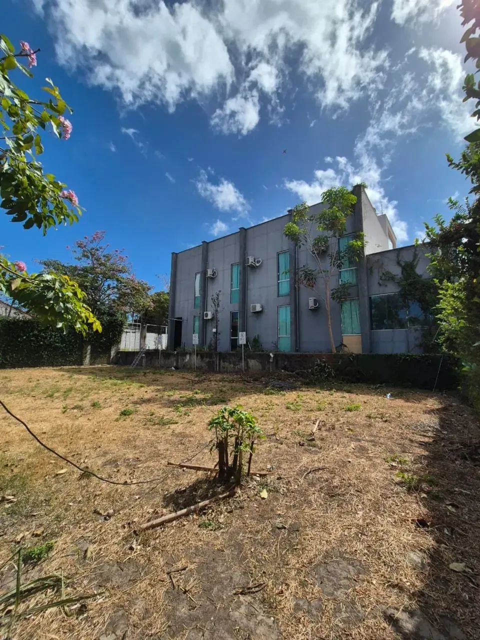 PRÉDIO COMERCIAL E TERRENO - Foto 3
