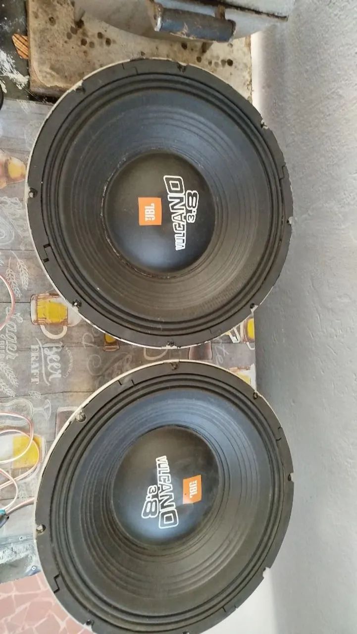 JBL Vulcano 15 polegadas