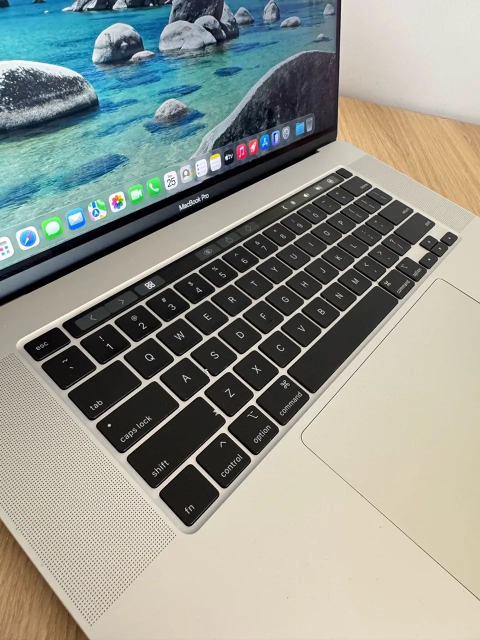MacBook Pro I7 2019 Touch bar - Notebooks - Samambaia Sul
