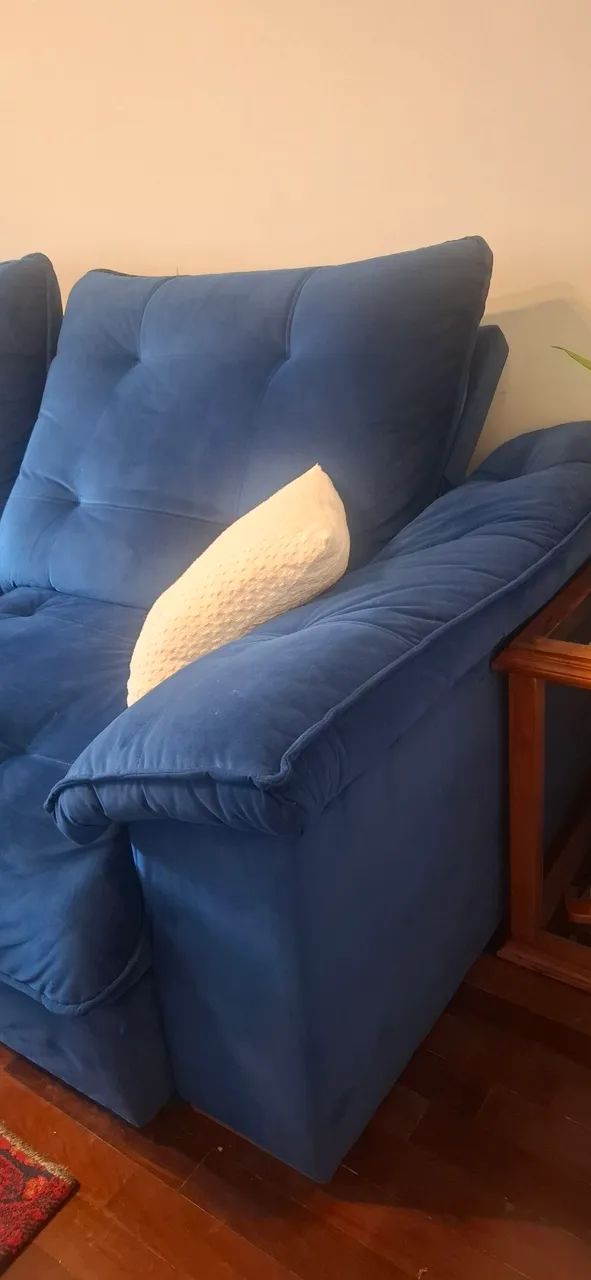 Sofá retrátil e reclinável