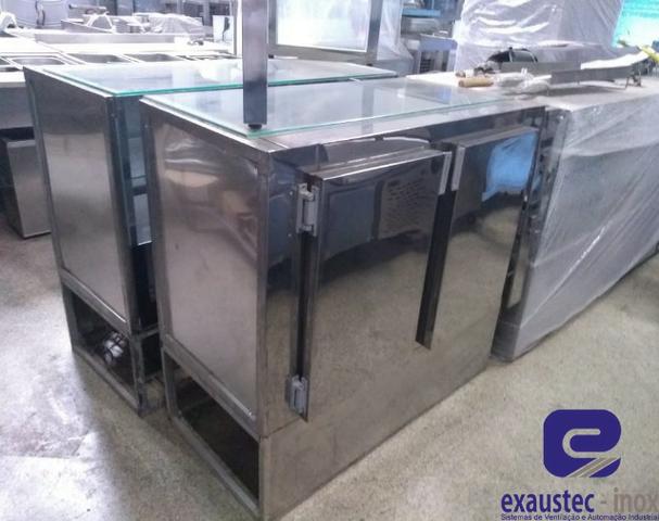 Balcão vitrine em inox