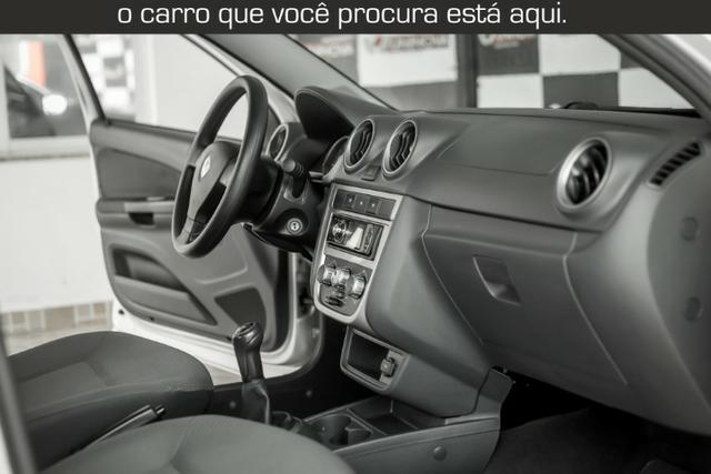 VW Voyage 1.0 Trend Muito Novo - Foto 13