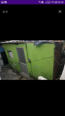 Vende duas casas com um terreno - Foto 2