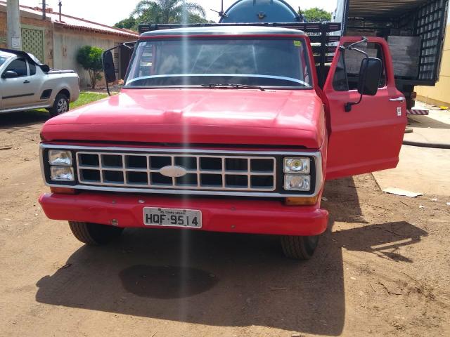 F4000 ano 1974 Bem conservada, motor MWM229, Bomba Bosch, 5 marcha, Turbinada,