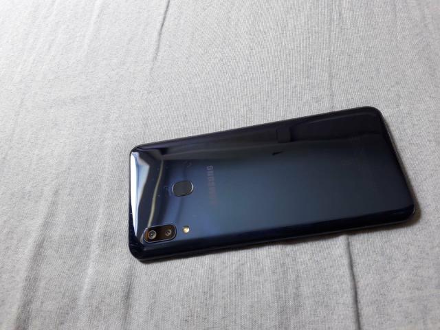 Vendo Galaxy A20 - Foto 3