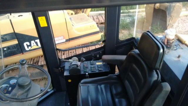 Rolo compactador "SEM Caterpillar" 8218 liso com kit pata ano 2013 500 horas n volvo jcb - Foto 5