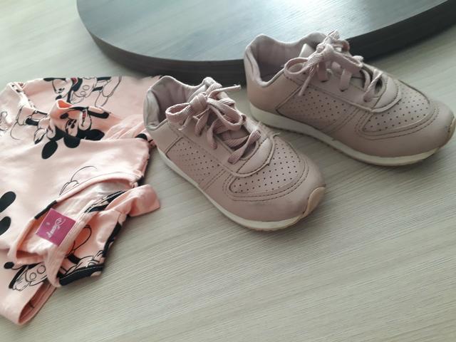 Tênis infantil + vestido Disney tamanho 6 tenis 26R$30