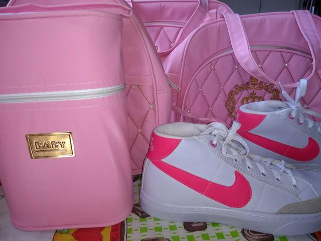 Bolsas de maternidade + tênis Nike feminino