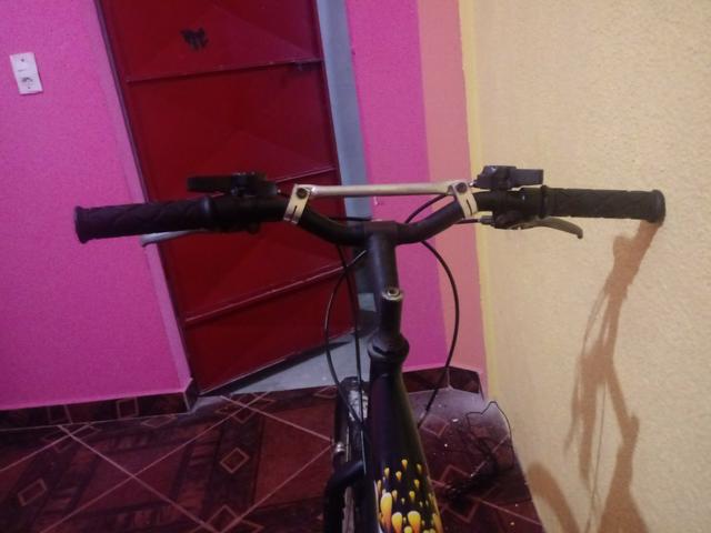 Vendo uma bicicleta semi-nova da Caloi 200 - Foto 4