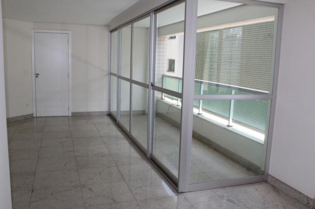 Oportunidade - apto. 4 quartos, ampla sala de estar, varanda, 2 vagas, elevador e ótima lo - Foto 3