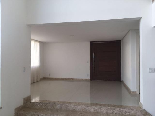 Incrível Casa 4/4, 460m², dois andares, em Alphaville II! Oportunidade única! - Foto 11