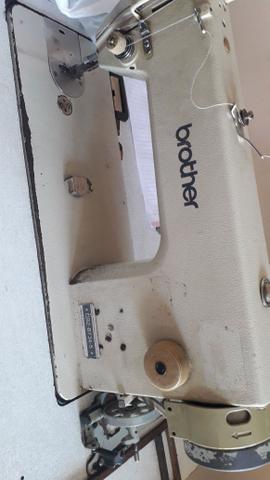 Máquina de costura reta industrial marca brother - Foto 3