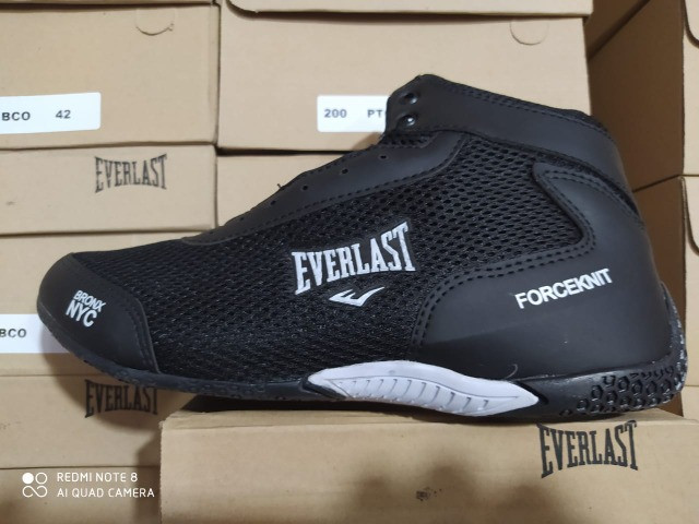 bota academia everlast