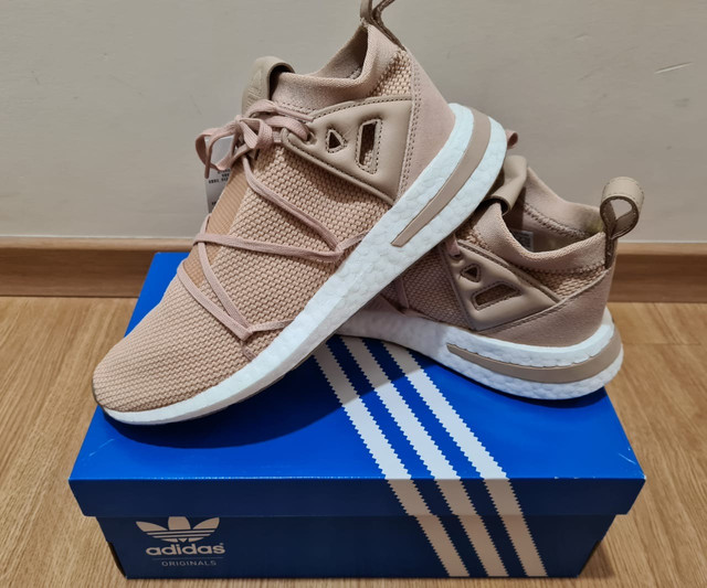 tenis adidas arkyn
