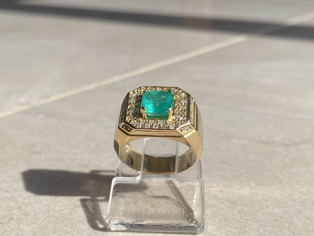 Anel em Ouro 18K 750 com Esmeralda e Brilhantes - Foto 5