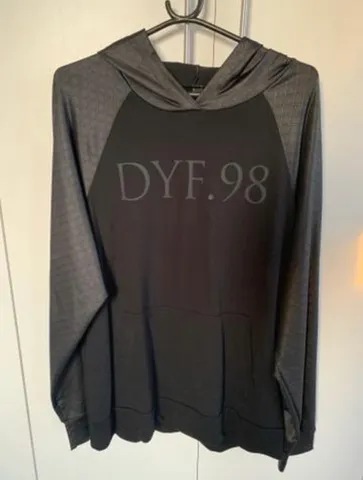 Moletom DYF de elastano tamanho G frente fechada de R$ 199,00 por R$ 149,00
