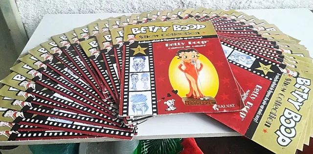 Lote c/ 44 revistas Betty Boop show collection