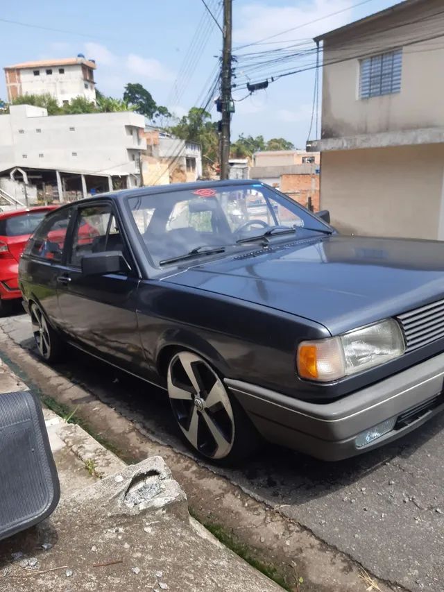 Gol GL 1994 com aro 17 e rebaixado