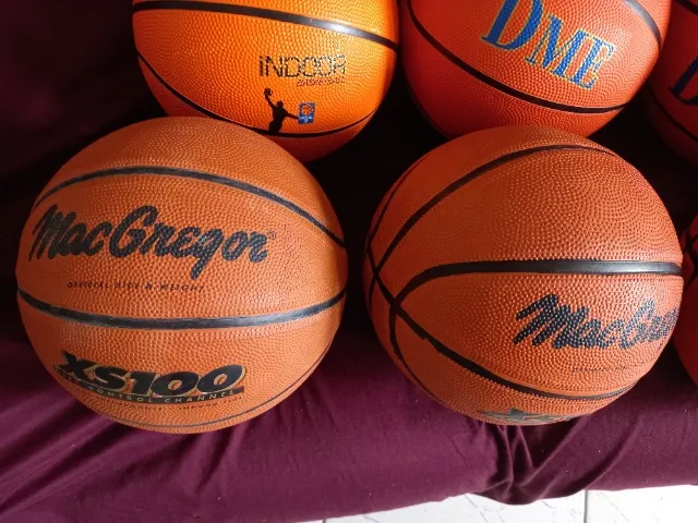 Preços baixos em Bolas de Basquete MacGregor