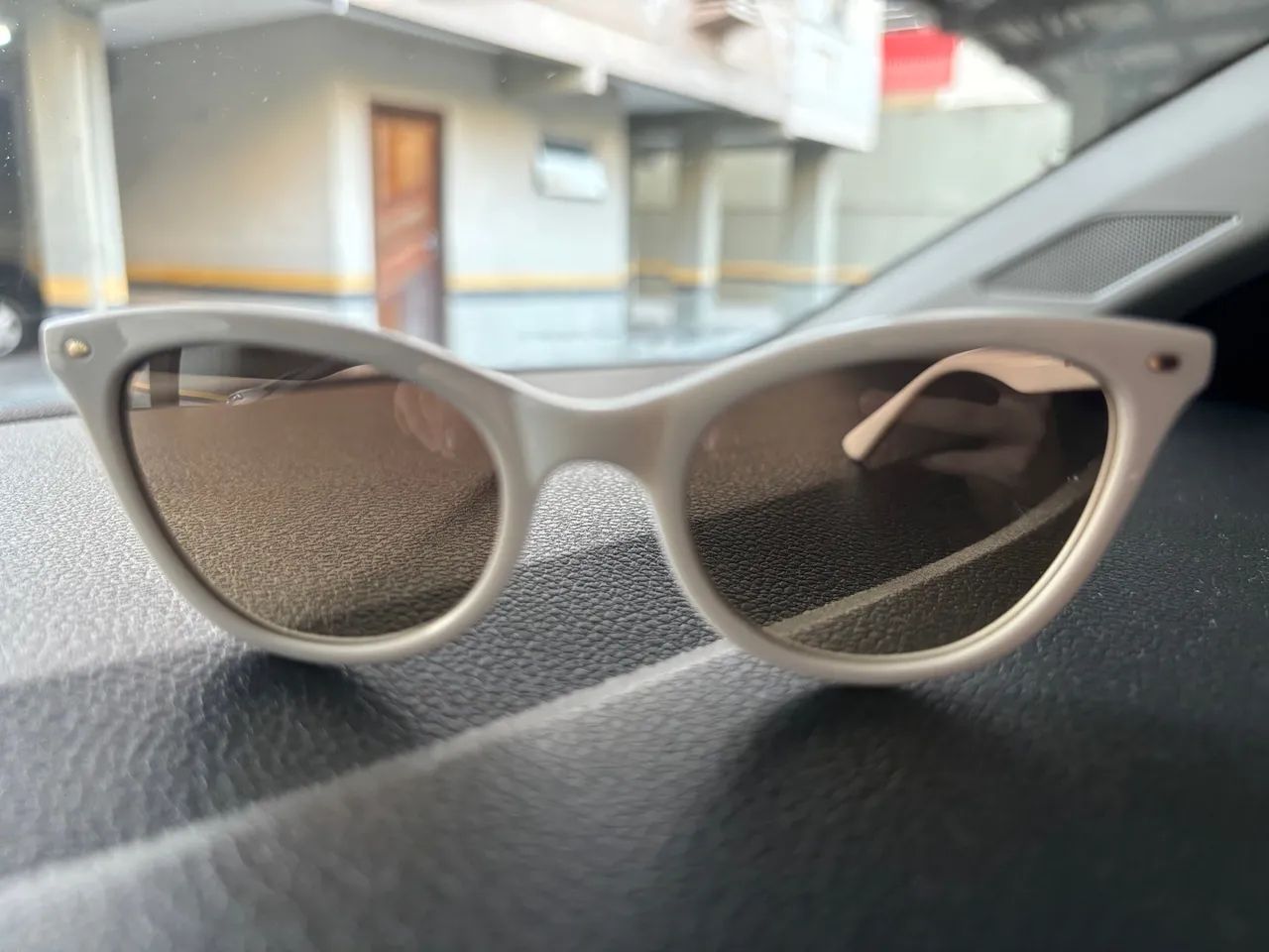 Óculos de Sol marca Dot Dash - Foto 3