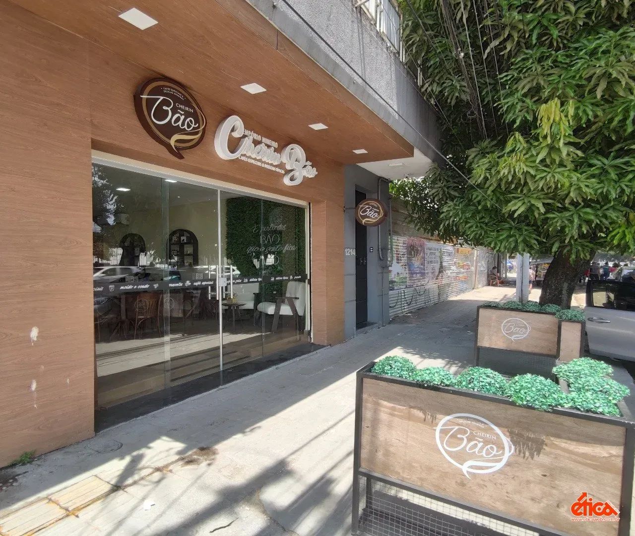 Ponto comercial na Magalhãs Barata quase com Jose Bonifacio - Cod 2430