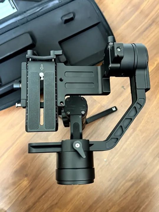 Estabilizador de cardan portátil Bluetooth Zhiyun Crane 2-Black - Foto 3