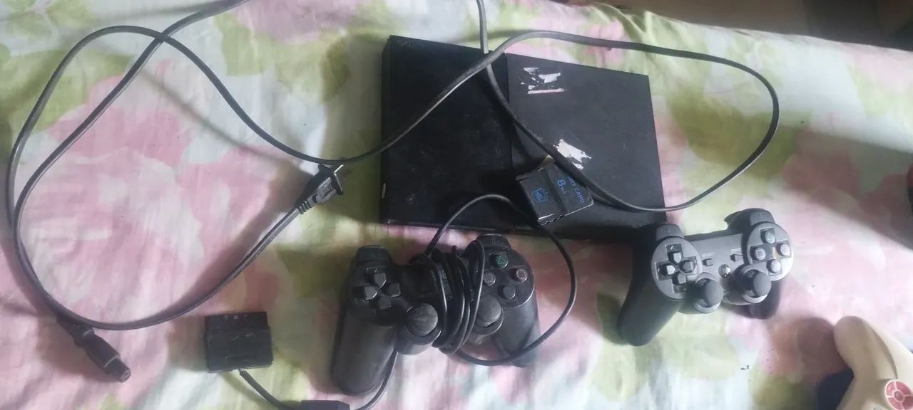 iPhone, play 2, brinquedos, correntes, caixinhas de som - Foto 4