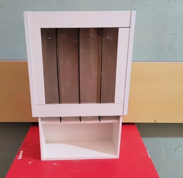 Expositor de cigarros com 4 raias branco
