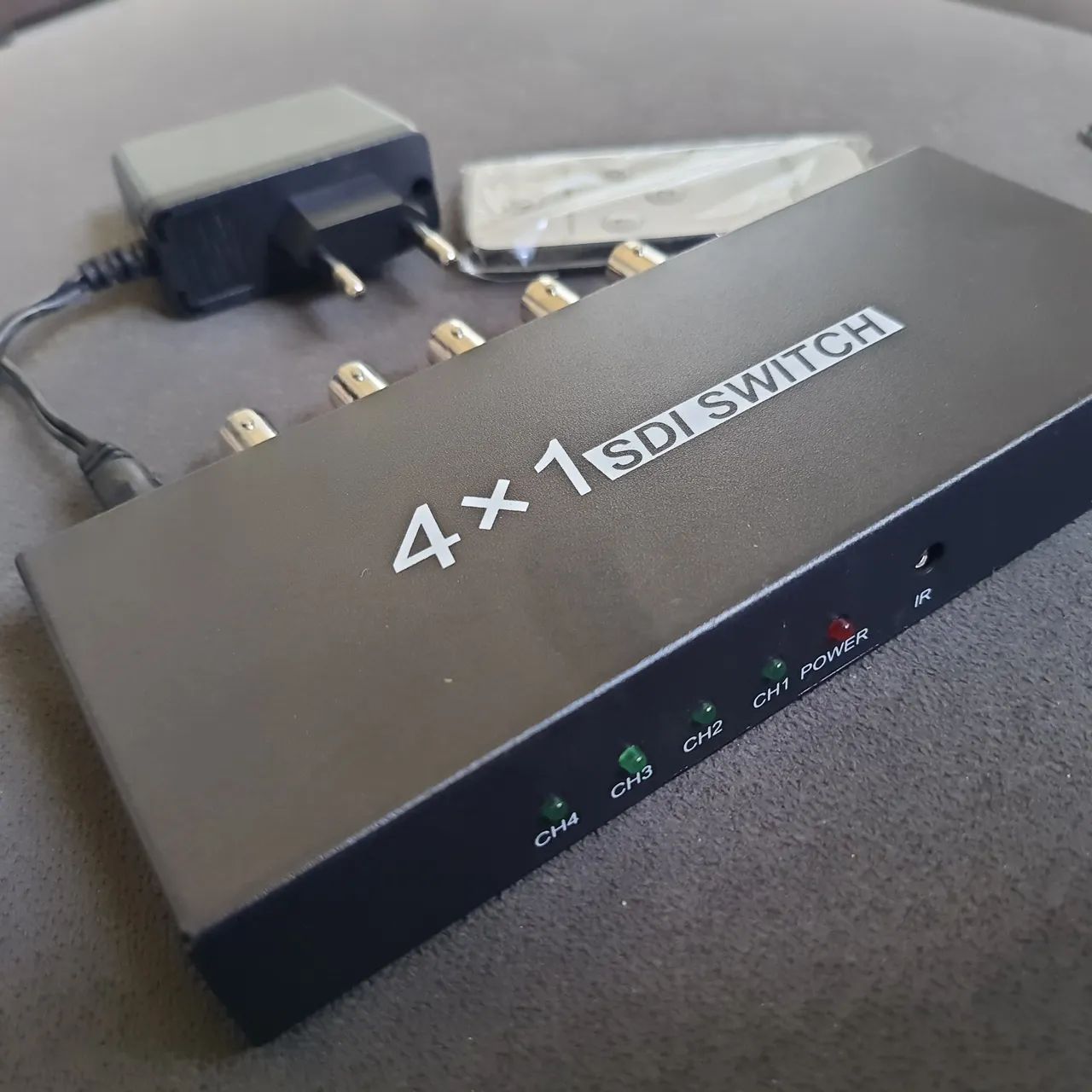 Switch SDI 4x1 3G - Novo, com Controle Remoto - Suporte até 1080p - Foto 2