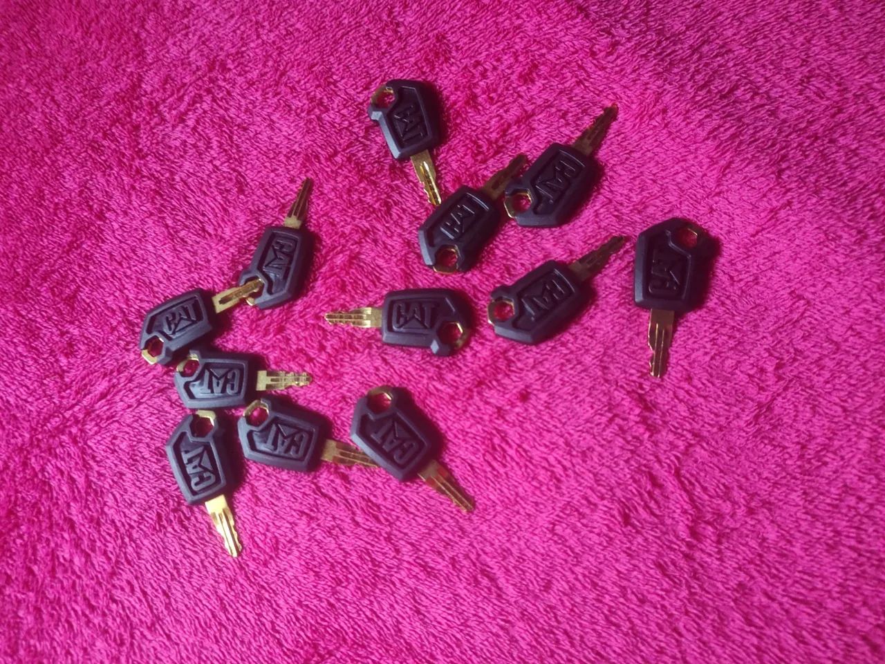 Chave Caterpillar/ máquina Sotreq  - Foto 3