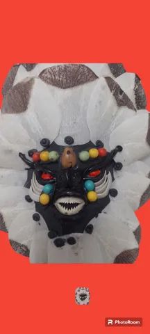 máscara decorativa indígena de madeira tamanho 25 cm de altura - Foto 6