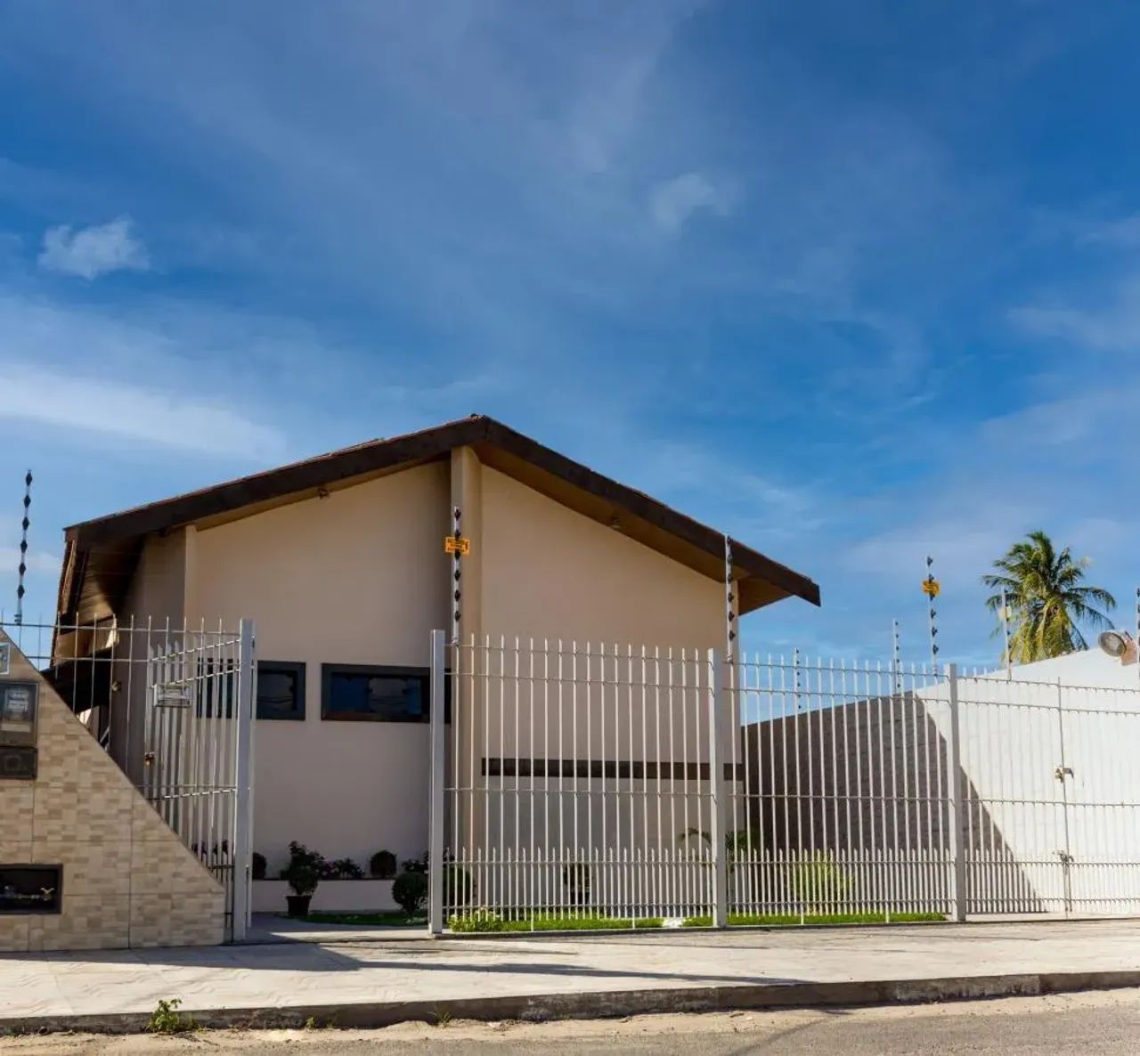Ponto Comercial para Venda em Feira de Santana, Santa Mônica, 1 dormitório, 2 banheiros