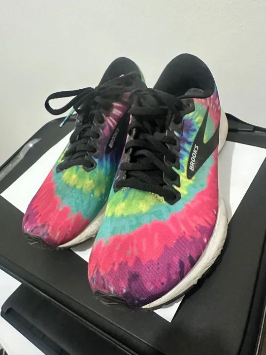 Tênis Brooks corrida 39