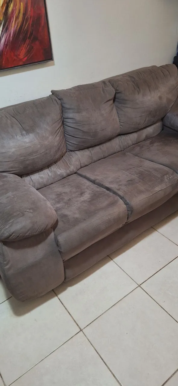 Sofá Cinza Confortável