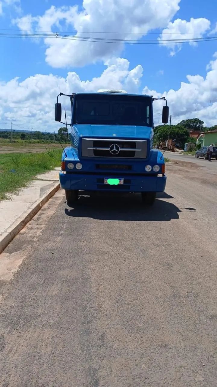 Caminhão caçamba 1620 Mercedes-Benz Eletrônico
